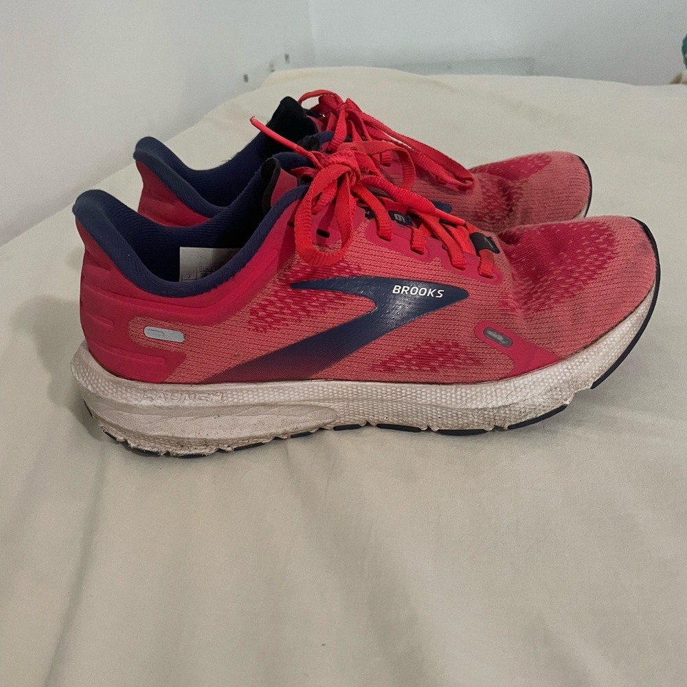 Brooks Launch running shoes